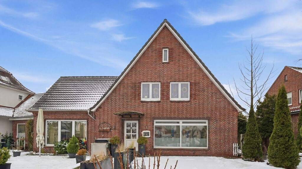 Mehrfamilienhaus zum Kauf 490.000 € 8 Zimmer 400 m² 1.100 m² Grundstück frei ab 01.01.2027 Wesselburen 25764