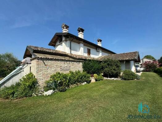 Villa zum Kauf 570.000 € 11 Zimmer 355 m² 1.680 m² Grundstück San Michele al Tagliamento 30028