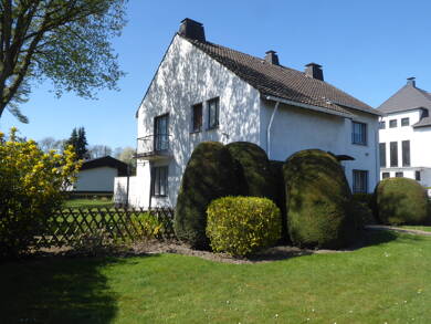 Einfamilienhaus zum Kauf 650.000 € 8 Zimmer 220 m² 1.360 m² Grundstück frei ab sofort Mecklenburger Straße 41 Marxloh Duisburg 47169