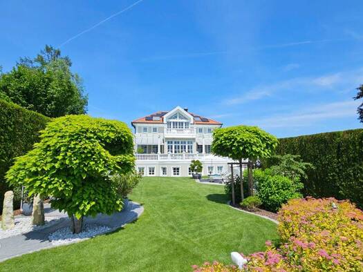Villa zum Kauf 8 Zimmer 350 m² 1.000 m² Grundstück Prien Prien am Chiemsee 83209