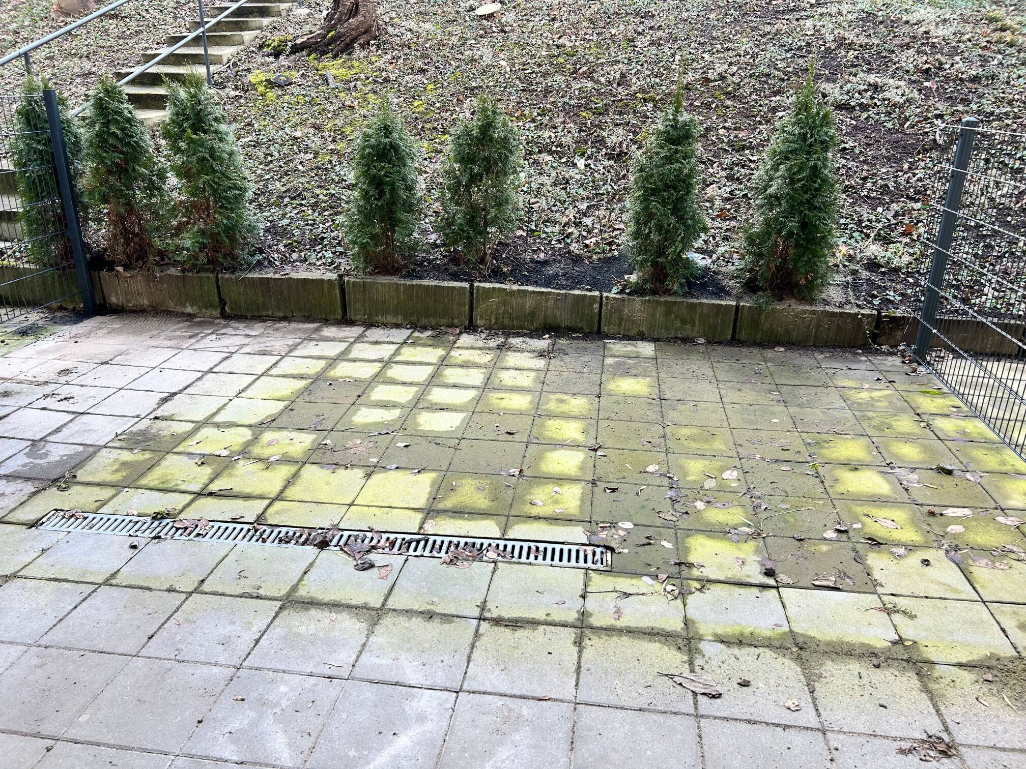 GEMÜTLICHE WOHNUNG MIT PARKETT, TERRASSE, FUßBODENHEIZUNG, EBK SOWIE MODERNEM DUSCHBAD – Sonnenstraße 75, 9130 Chemnitz – Vorschaubild 8