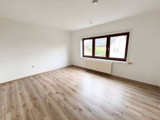 Wohnung zur Miete 590 € 3 Zimmer 94 m² Ketschenbacher Straße 10B Neustadt Neustadt bei Coburg 96465