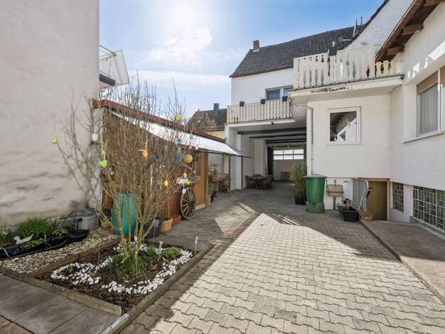 Mehrfamilienhaus zum Kauf 700.000 € 7 Zimmer 287,7 m² 508 m² Grundstück Oberdorfelden Schöneck 61137