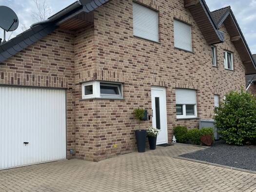 Doppelhaushälfte zum Kauf 369.000 € 5 Zimmer 130 m² 300 m² Grundstück Birgelen Wassenberg 41849