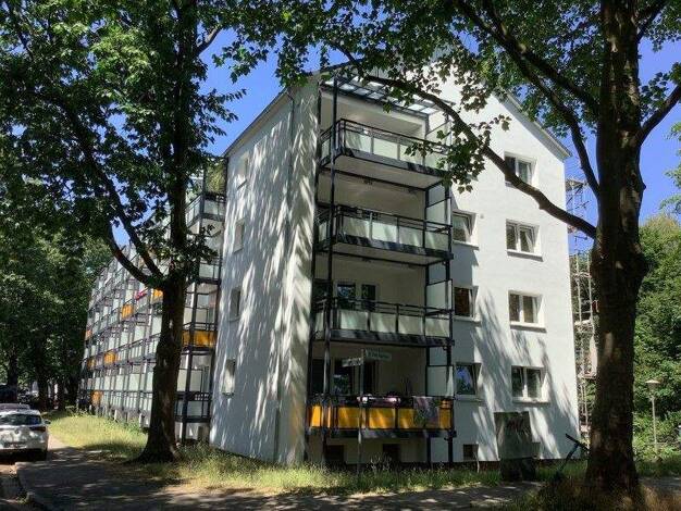 Studio zur Miete 599 € 1 Zimmer 39,9 m² 3. Geschoss frei ab 02.04.2026 Selsinger Straße 1 Gröpelingen Bremen 28237
