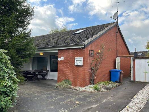 Doppelhaushälfte zum Kauf als Kapitalanlage geeignet 178.000 € 4 Zimmer 90 m² 296 m² Grundstück Burhave Butjadingen 26969