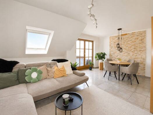 Wohnung zum Kauf 298.000 € 3 Zimmer 81,8 m² 3. Geschoss Adelzhausen 86559