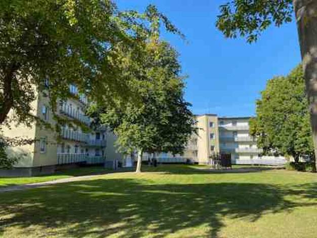 Wohnung zur Miete 483 € 2 Zimmer 48,8 m² 2. Geschoss frei ab 20.08.2025 Breslauer Str. 16 Stift Altenholz 24161
