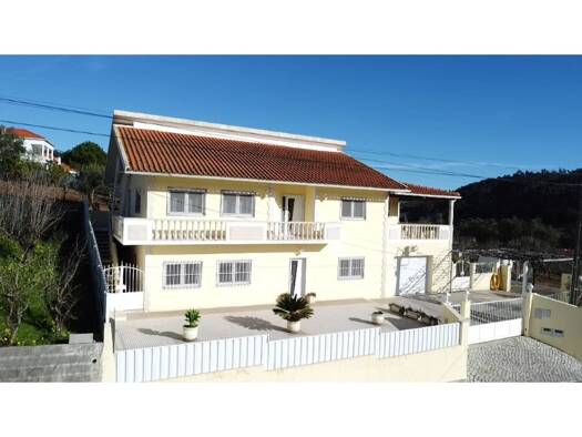 Haus zum Kauf 395.000 € 4 Zimmer 2.500 m² Grundstück Nossa Senhora do Pópulo, Coto e São Gregório