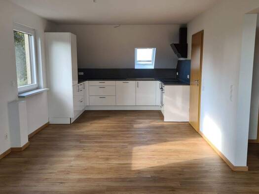 Wohnung zur Miete 1.200 € 3,5 Zimmer 102 m² 1. Geschoss frei ab 01.01.2026 Falkenstraße 23 Gechingen 75391