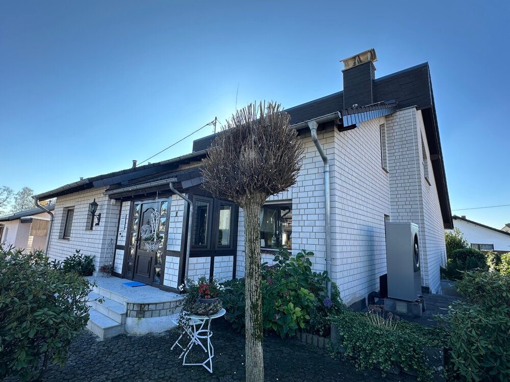 Einfamilienhaus zum Kauf 489.000 € 7 Zimmer 190 m²<br/>Wohnfläche 825 m²<br/>Grundstück Herschbach 56249