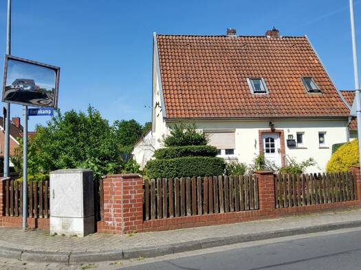 Haus zum Kauf als Kapitalanlage geeignet 380.000 € 5 Zimmer 159 m² 851 m² Grundstück Riethkamp 9 Garßen Celle 29229