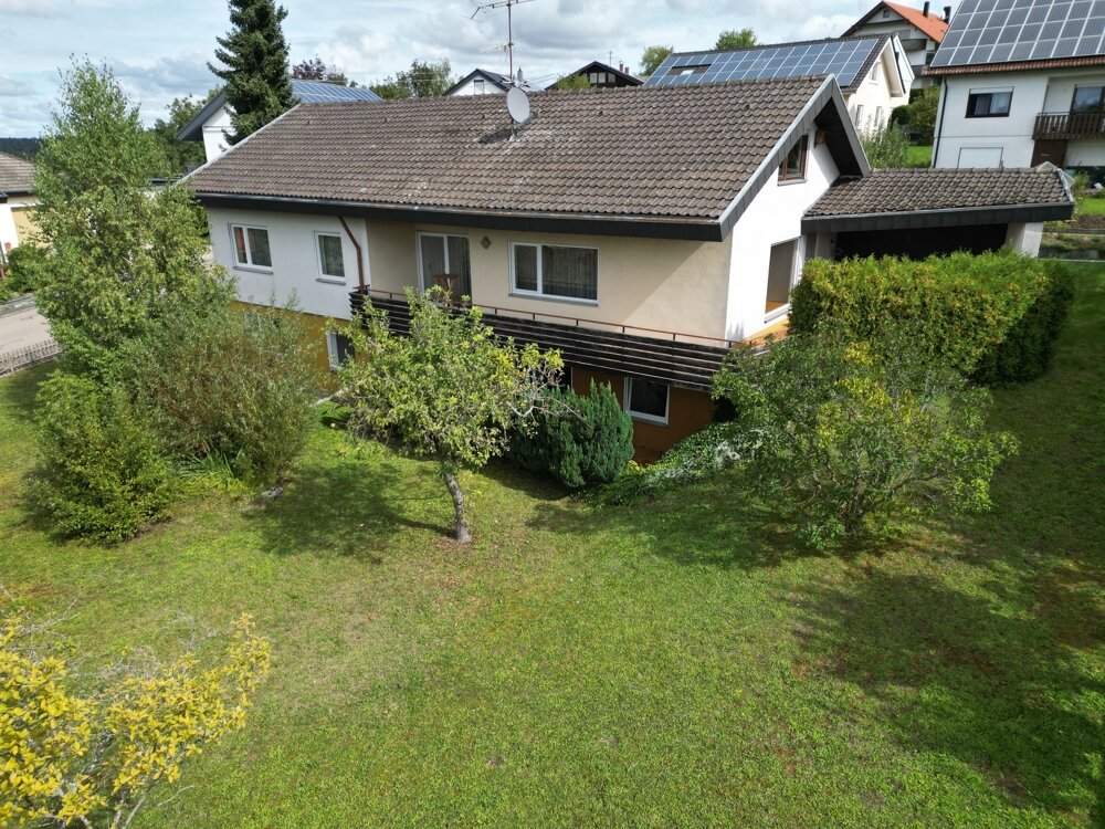 Mehrfamilienhaus zum Kauf 379.000 € 8 Zimmer 204 m²<br/>Wohnfläche 982 m²<br/>Grundstück Rosenfeld Rosenfeld / Isingen 72348