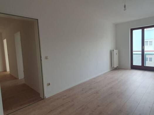 Wohnung zur Miete 1.495 € 4 Zimmer 90,5 m² Geschoss 3/5 frei ab 01.03.2026 Lerchenfeld Freising 85356