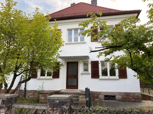 Einfamilienhaus zur Miete 1.300 € 8 Zimmer 160 m² 600 m² Grundstück frei ab 01.12.2026 Zweibrücken Zweibrücken 66482