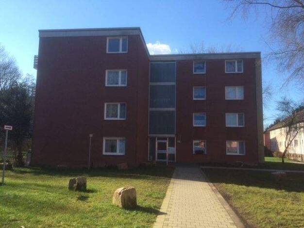 Wohnung zur Miete nur mit Wohnberechtigungsschein 280 € 2,5 Zimmer 56 m² 1. Geschoss frei ab 01.04.2026 Lohstraße 35 a Vierlinden Duisburg 47178