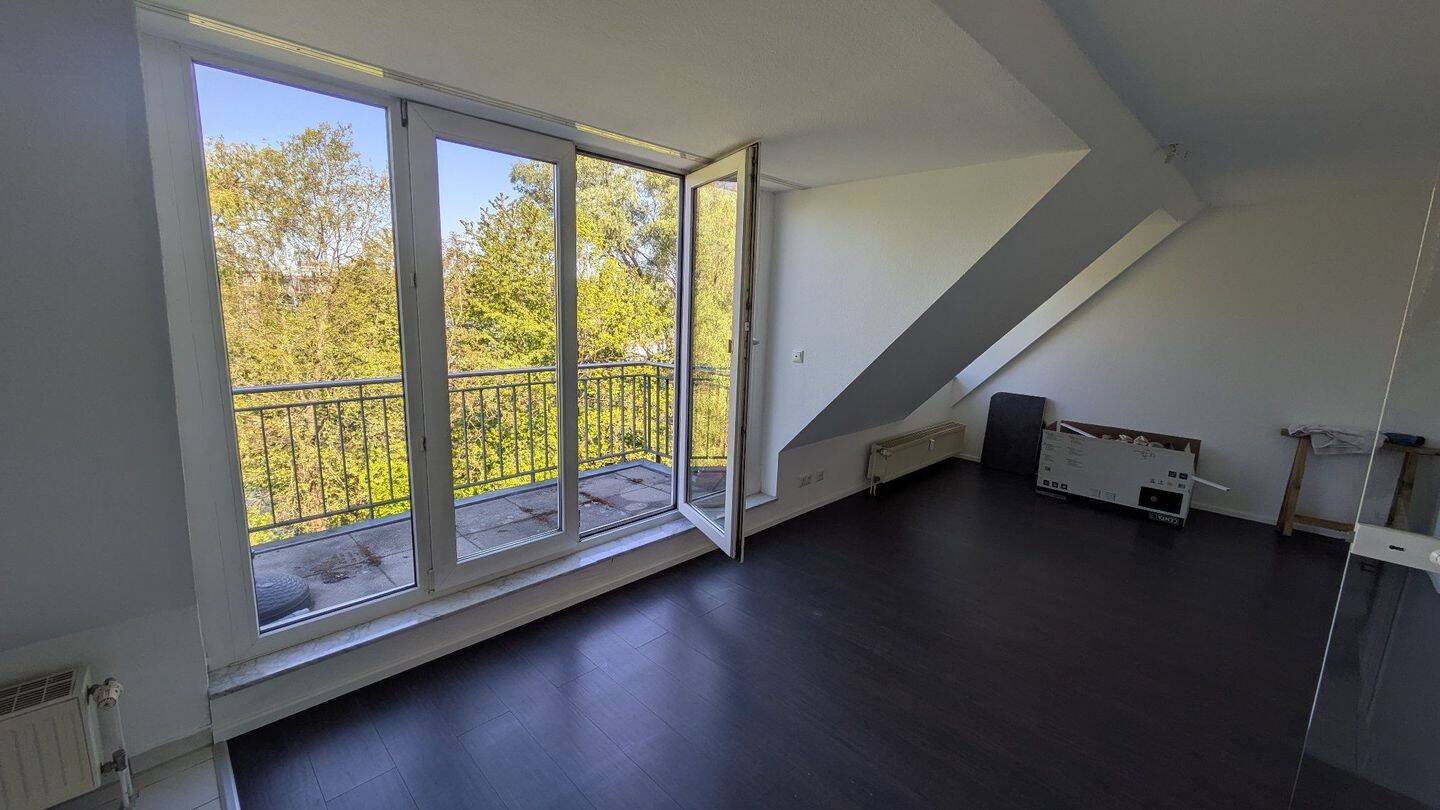 Property thumbnail 2