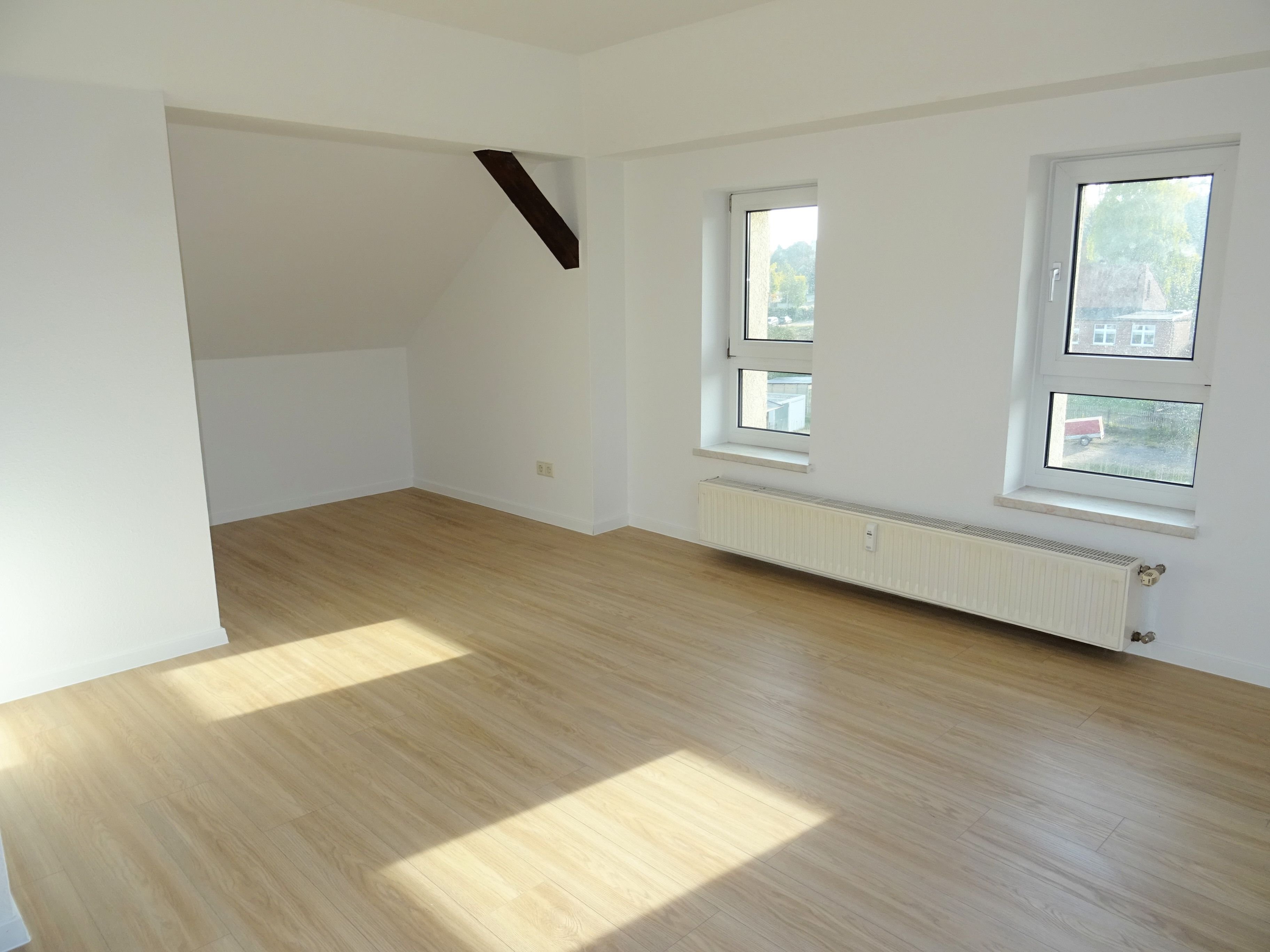 Wohnung zur Miete 257 € 2 Zimmer 51 m²<br/>Wohnfläche 3.<br/>Geschoss ab sofort<br/>Verfügbarkeit Werdau Werdau 08412