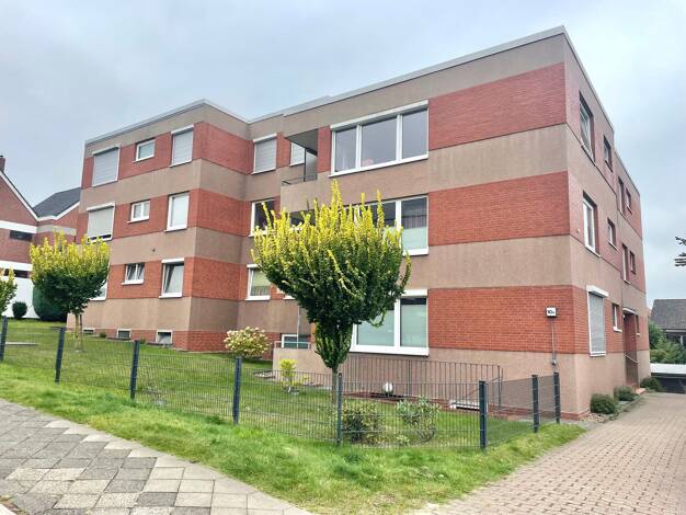 Studio zum Kauf 198.000 € 3 Zimmer 81,4 m² Dachgeschoss, 2. Geschoss frei ab sofort Stade Stade 21680