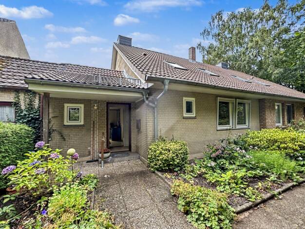 Reihenmittelhaus zum Kauf 185.000 € 5 Zimmer 96,6 m² 383 m² Grundstück Itzehoe 25524