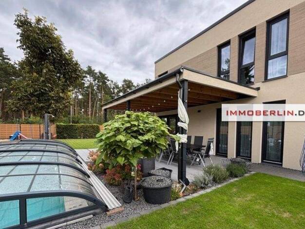 Einfamilienhaus zum Kauf 1.190.000 € 1 Zimmer 185 m² 900 m² Grundstück frei ab sofort Ludwigsfelde 14974