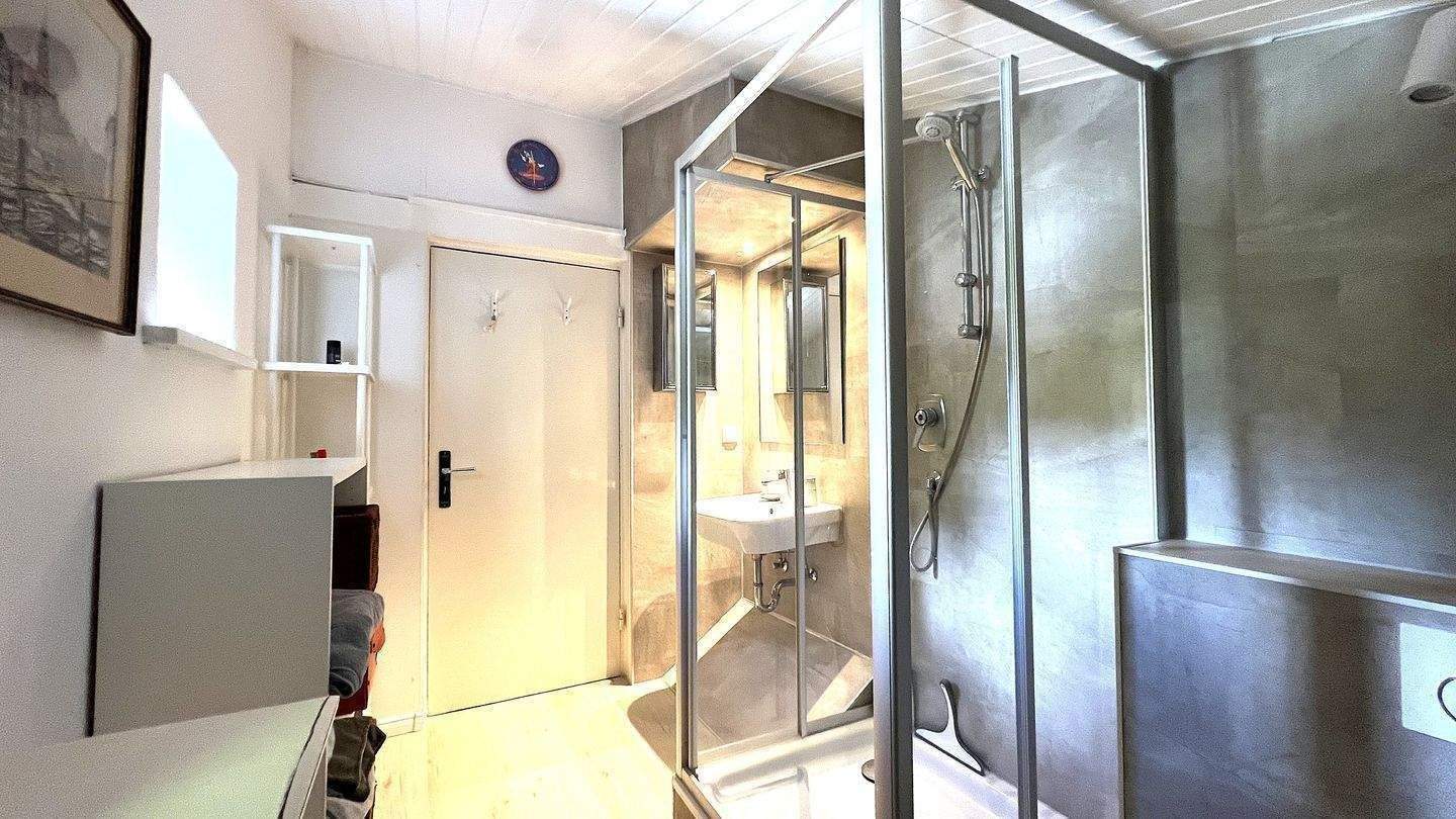 Property thumbnail 6