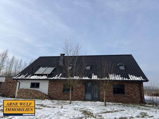 Einfamilienhaus zum Kauf 525.000 € 6 Zimmer 295 m² 11.538 m² Grundstück Neu Brenz 19306