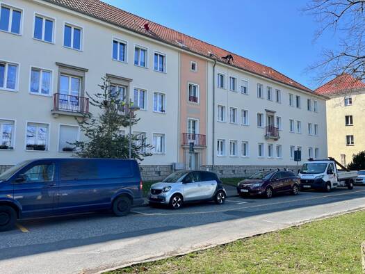 Wohnung zum Kauf 99.000 € 3 Zimmer 66 m² 1. Geschoss Pirna 01796