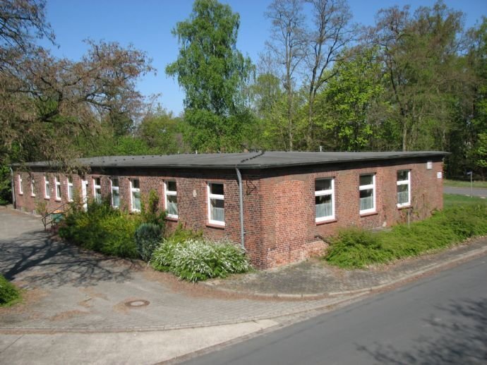 Bürofläche zur Miete provisionsfrei 394 m²<br/>Bürofläche ab 160 m²<br/>Teilbarkeit Dresdner Str. Westerholz Wesendorf 29392