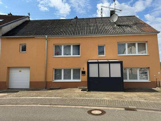 Mehrfamilienhaus zum Kauf 299.000 € 7 Zimmer 207 m² 542 m² Grundstück Schmelz Schmelz 66839