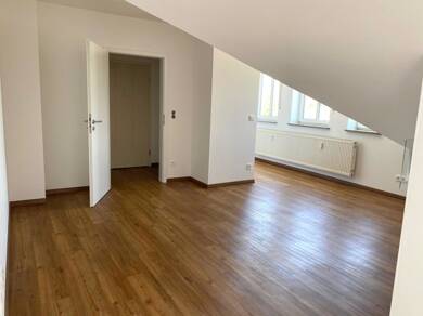 Wohnung zum Kauf 129.000 € 1 Zimmer 31 m² Dachgeschoss frei ab 01.09.2025 Burglengenfeld Burglengenfeld 93133