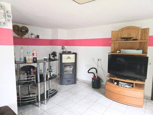 Bauernhaus zum Kauf 330.000 € 11 Zimmer 200 m² 2.180 m² Grundstück Kubach Künzelsau 74635