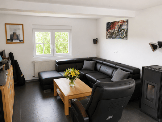 Einfamilienhaus zum Kauf 285.000 € 4 Zimmer 90 m² 3.300 m² Grundstück Wolfseifen Reichshof 51580