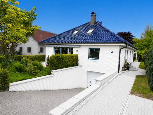 Einfamilienhaus zum Kauf 449.900 € 6 Zimmer 129,6 m² 1.500 m² Grundstück Altenwalde Cuxhaven 27478