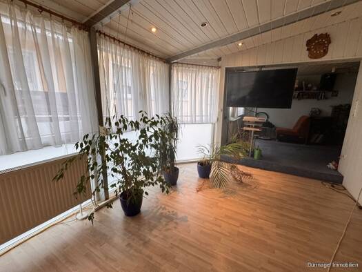 Einfamilienhaus zum Kauf 259.000 € 8 Zimmer 213 m² 240 m² Grundstück Zellingen 97225
