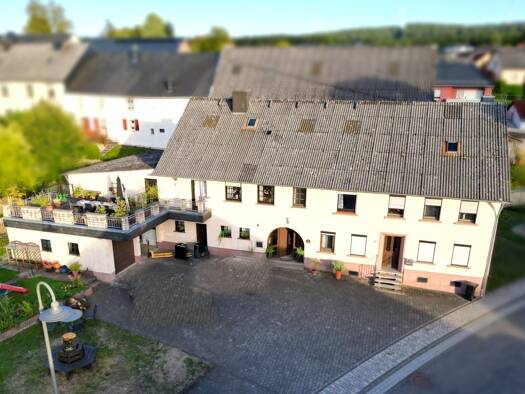 Haus zum Kauf 225.000 € 8 Zimmer 213 m² 835 m² Grundstück Mandern 54429