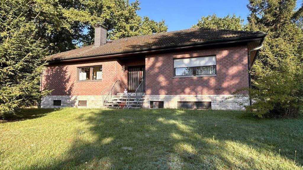 Bungalow zum Kauf 399.000 € 5 Zimmer 150 m² 2.501 m² Grundstück Wildenheid Neustadt bei Coburg / Wildenheid 96465