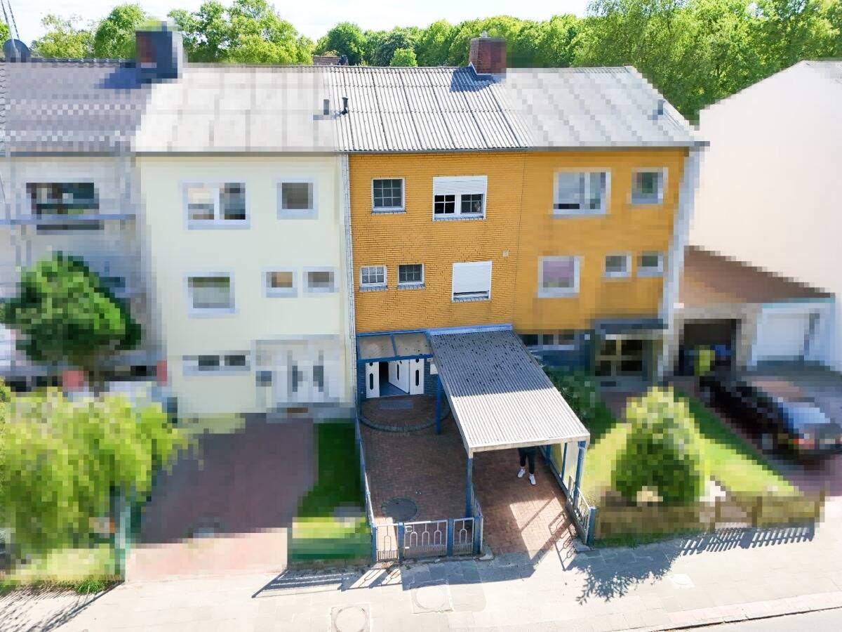 Reihenhaus mit Terrasse und kleinem idyllischem Garten in Geestemünde