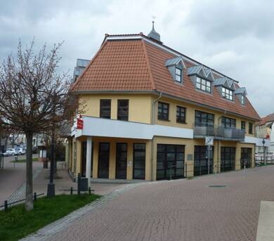 Wohnung zur Miete 600 € 3 Zimmer 85,4 m² Dachgeschoss frei ab sofort Sophienstraße 2-4 Blankenhain Blankenhain 99444