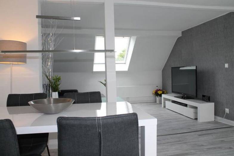 Wohnung zum Kauf provisionsfrei 139.000 € 2 Zimmer 54 m² Dachgeschoss, 3. Geschoss frei ab 01.08.2025 Düsseldorfer Str. 73 Oberstadt / Jubiläumsplatz Mettmann 40822