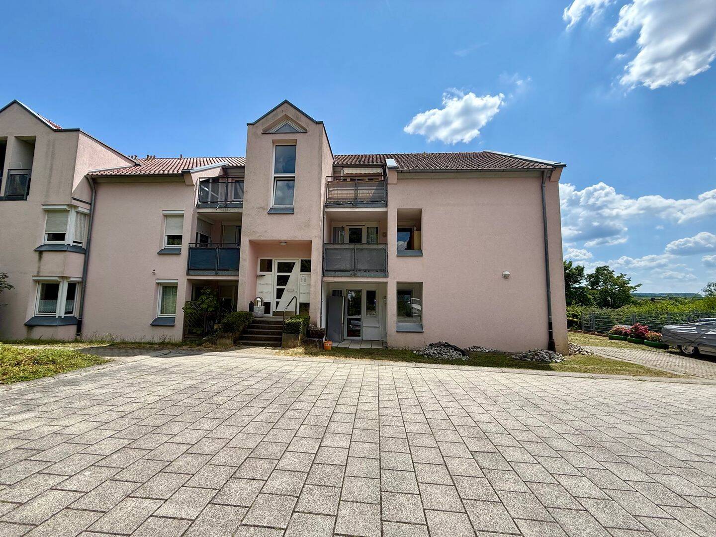 Property thumbnail 2