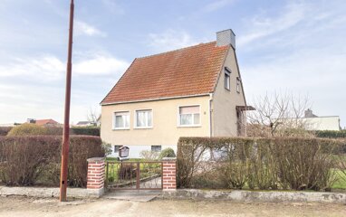 Einfamilienhaus zum Kauf provisionsfrei 115.000 € 4,5 Zimmer 110 m² 680 m² Grundstück frei ab sofort Feldstraße 15 Kalbe Kalbe 39624