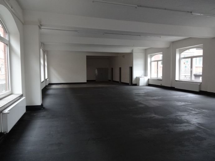 Produktionshalle zur Miete 330 m²<br/>Lagerfläche ab 330 m²<br/>Teilbarkeit Wandsbek Hamburg 22041