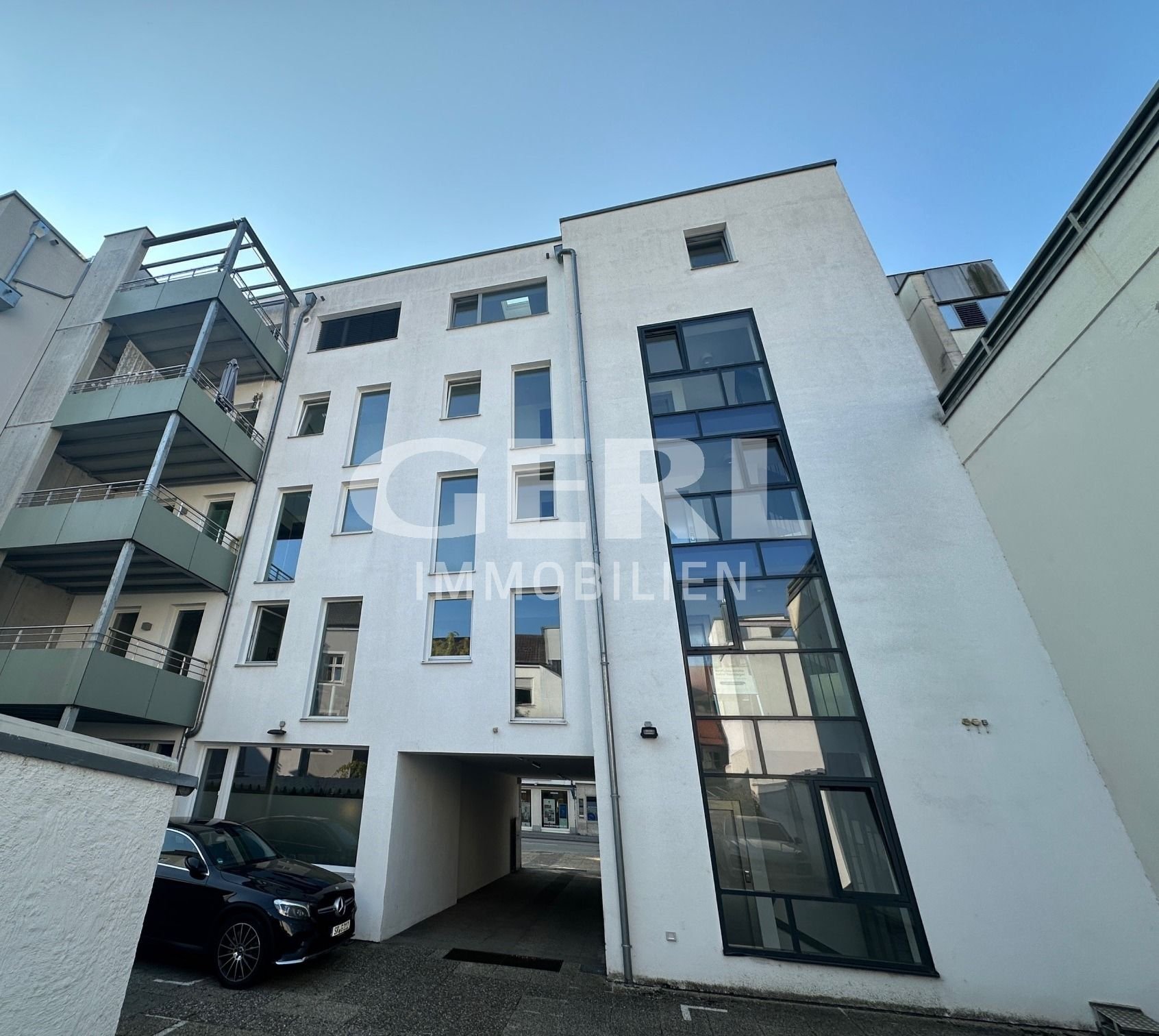 Apartment zur Miete 450 € 1 Zimmer 35,6 m²<br/>Wohnfläche 4.<br/>Geschoss 01.02.2025<br/>Verfügbarkeit Planungsbezirk 103 Straubing 94315