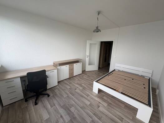 Studio zur Miete 280 € 1 Zimmer 24 m² 4. Geschoss frei ab 31.08.2026 Woldegker Straße 30 Katharinenviertel Neubrandenburg 17033