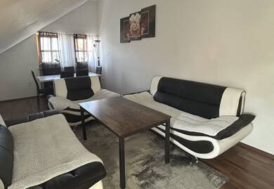 Wohnung zum Kauf 353.000 € 5 Zimmer 135 m² Dachgeschoss, 2. Geschoss Nittendorf Nittendorf 93152