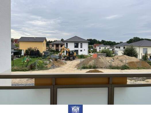 Wohnung zur Miete 650 € 2 Zimmer 55,7 m² Arnsdorf 01477