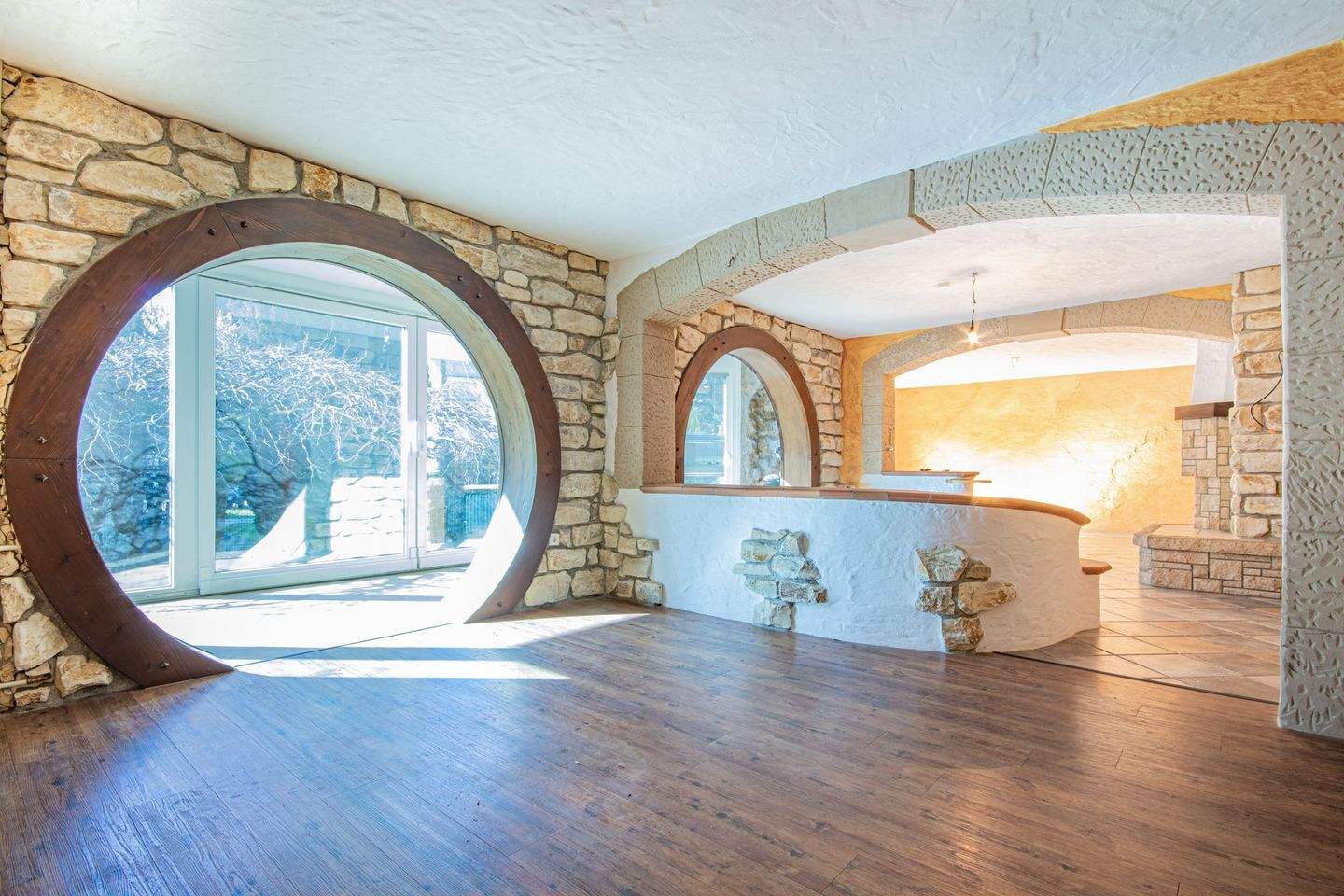 Immobilie in Waldshut-Tiengen - Großzügiges Zweifamilienhaus mit Garten, Wintergarten und viel Potenzial in ruhiger Lage in Tiengen - Ideal für Familien, Mehrgenerationenwohnen und W - Bild 1