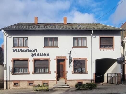 Restaurant zum Kauf 320.000 € 66 m² Gastrofläche 880 m² Grundstück Trippstadt 67705