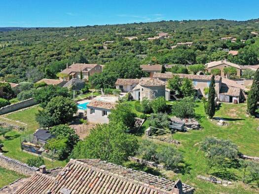 Haus zum Kauf 2.650.000 € 240 m² 3.605 m² Grundstück Gordes 84220